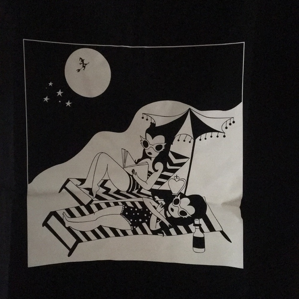 Vintage Vampira Witch Goth Tee - Picture 4 of 4